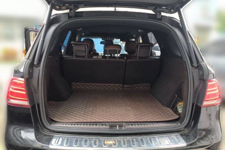 Used Mercedes-Benz GLE 2016 GLE 300 d 4MATIC Trunk