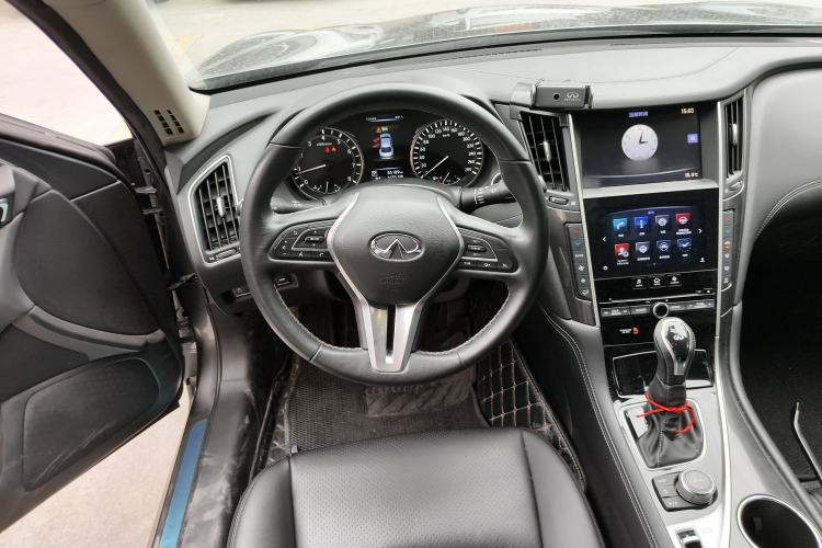 Used Infiniti Q50L 2018 2.0T Comfort Edition China VI Standard Steering Wheel