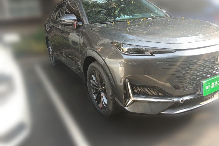 Used CHANGAN UNI-K 2024 2.0T Two-Wheel Drive YueShang Trim Front Right 45 Deg