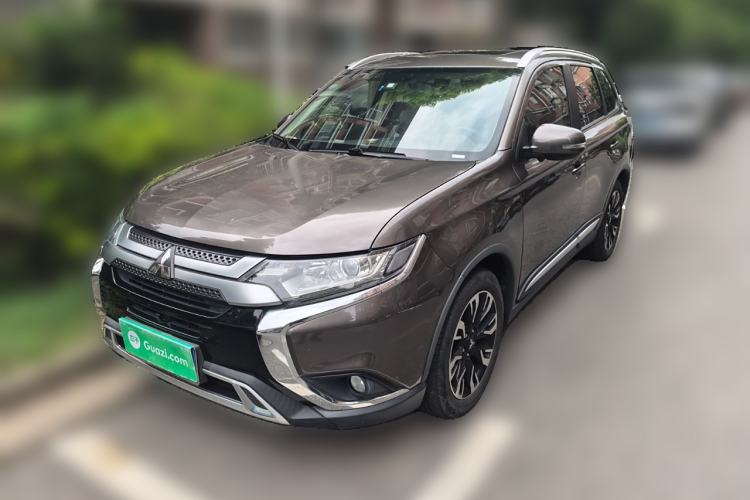 Used Mitsubishi Outlander 2019 2.0L Two-Wheel Drive Comfort Edition 5 Seats China VI Standard