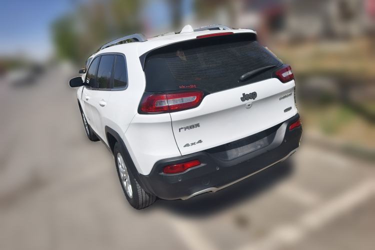 Used Jeep Cherokee 2016 2.4L Professional Smart Version Rear Left 45 Deg