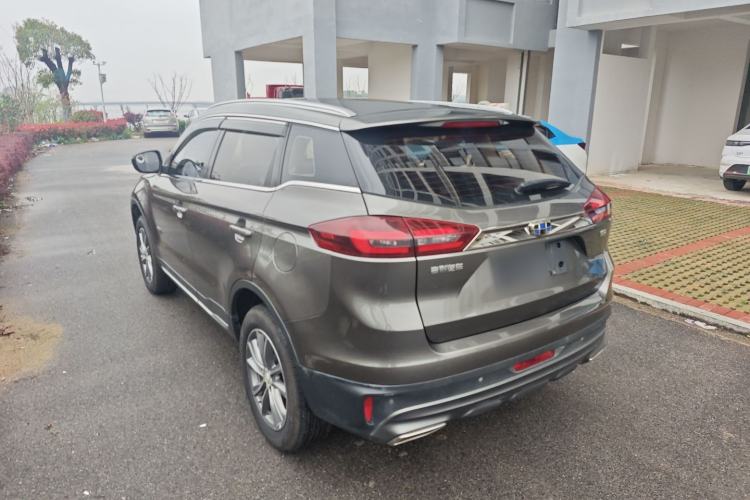 Used Geely Auto Emgrand X7 Sport 2018 1.8TD Automatic Two-Wheel Drive Zhiya Model Exterior 2