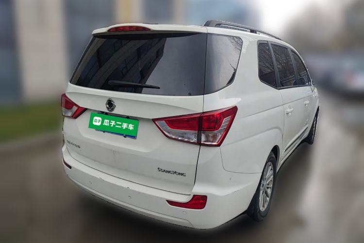 Used SsangYong Rodius 2014 2.0T Diesel 4x4 Luxury Navigation Edition Exterior 5