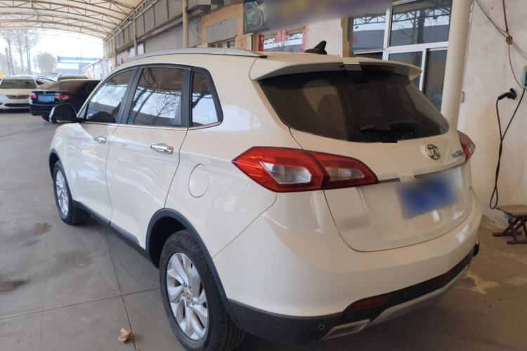 Used BAIC Senova X65 2015 2.0T automatic comfort version
