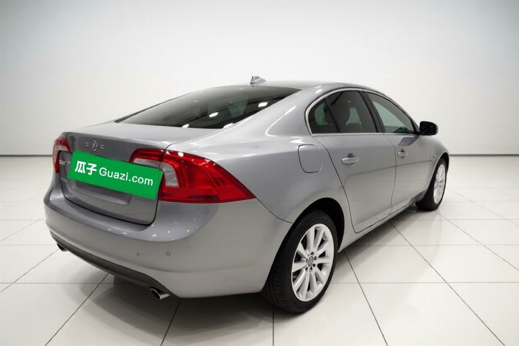 Used Volvo S60 2015 S60L 2.0T Zhiyuan Edition