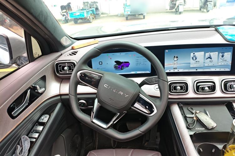 Used Chery Tiggo 9 2025 2.0T Dual-Clutch Two-Wheel Drive Luxury Edition 7 Seats