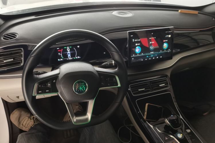 Used BYD Qin PLUS 2021 DM-i 55KM Flagship Model Center Console
