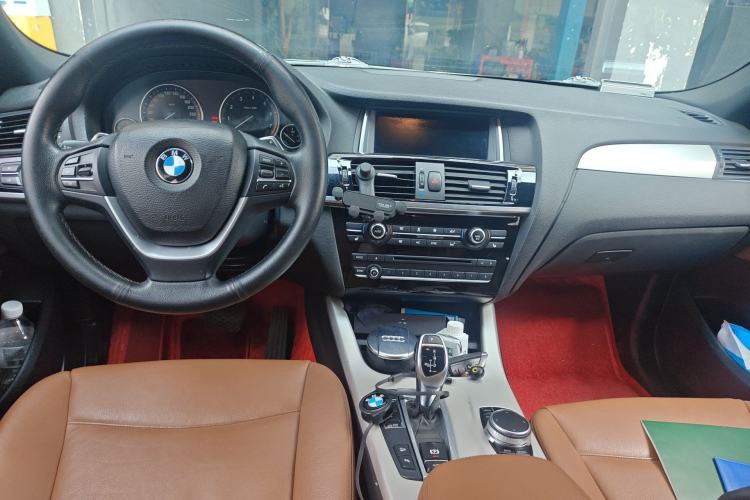 Used BMW X4  Center Console