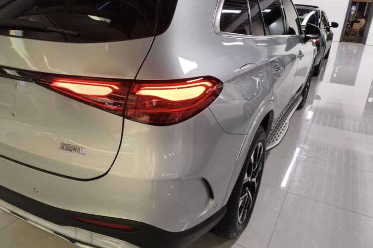 Used Mercedes-Benz GLC 2023 GLC 260 L 4MATIC Luxury 7-Seater Right Rear Taillight