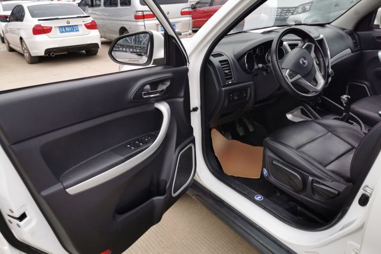 Used CHANGAN CS35 2016 1.6L Manual Luxury Model China V Standard