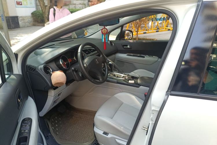 Used Peugeot 3008 2011 1.6T Luxury Model Driver Seat