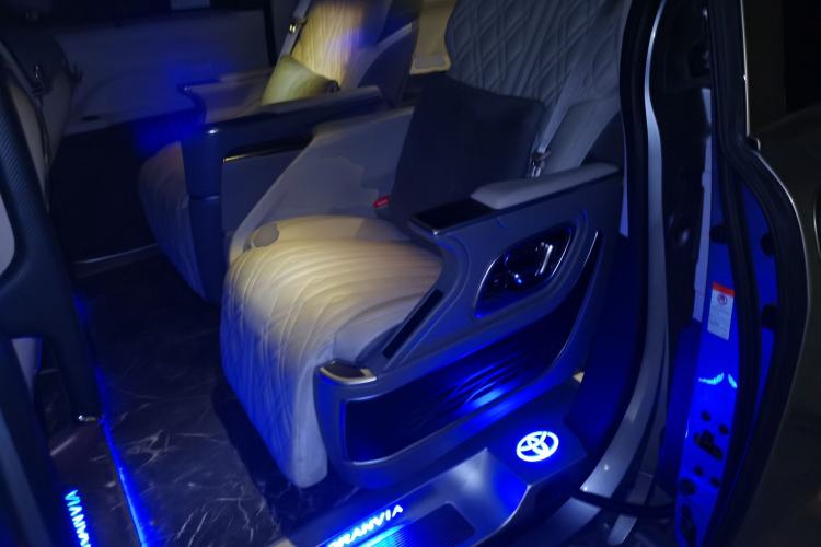 Used Toyota Granvia 2023 2.5L Hybrid Prestige PLUS Edition Left Rear Seat