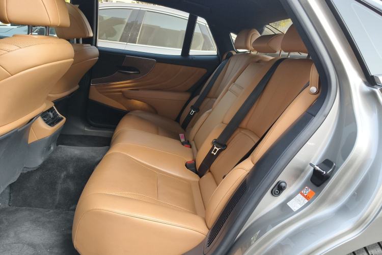 Used Lexus LS 2021 500h Excellence Edition
