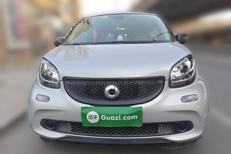 Used smart forfour 2018 1.0L 52 kW Dynamic Edition Front