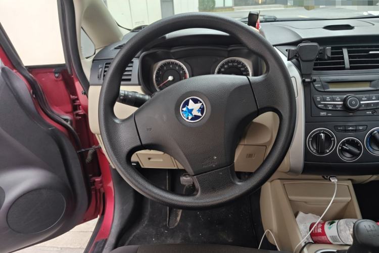 Used Venucia R50 2013 1.6L Manual Fashion Edition