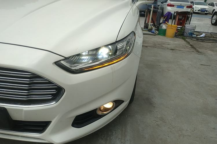 Used Ford Mondeo 2013 2.0L GTDi 200 Luxury Model Left Front Headlight
