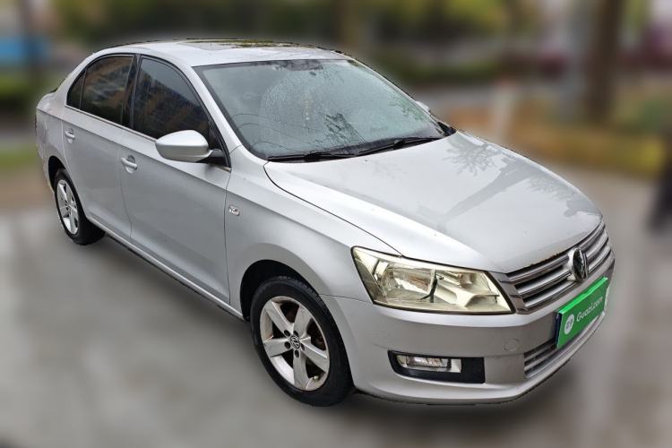 Used Volkswagen Santana 2013 1.6L Automatic Comfort Edition Front Right 45 Deg