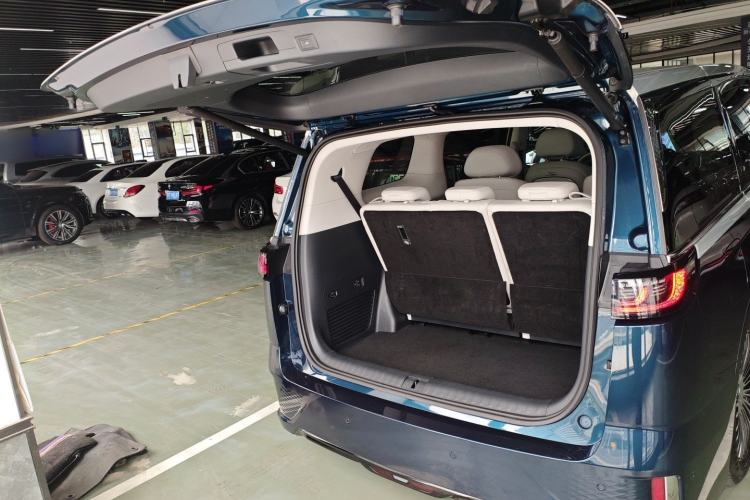 Used VOYAH Dream 2025 PHEV Four-Wheel-Drive Flagship Version – Qiankun Edition
