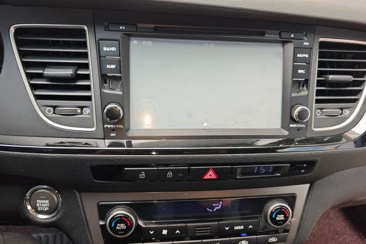 Used Hyundai Mistra 2014 1.8L Automatic Smart GLS Audio And AC Panel