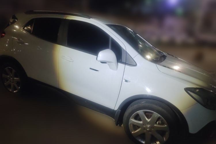 Used Buick Encore 2013 1.4T Automatic Two-Wheel Drive Elite Model Front Right 45 Deg