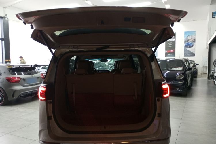 Used Buick GL8 2021 ES Land Cruiser 653T Luxury Edition