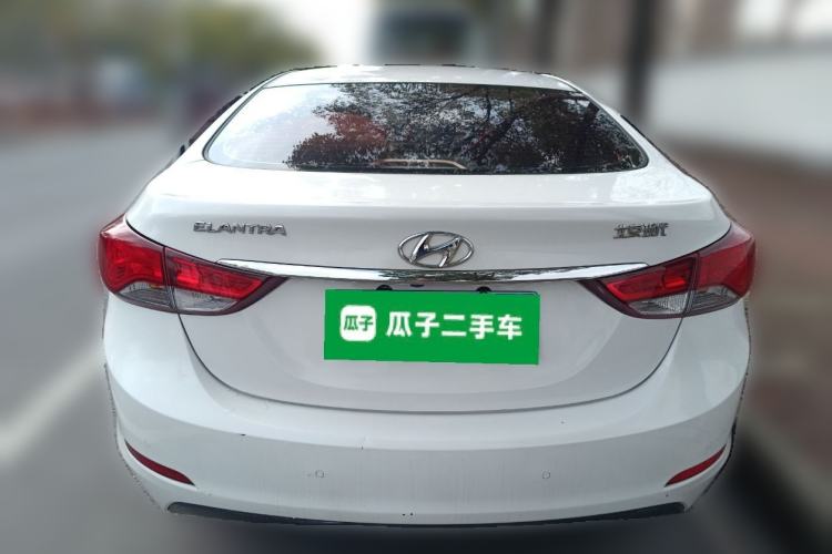 Used Hyundai Elantra (5th Generation / Langdong) 2016 1.6L Automatic Smart Version