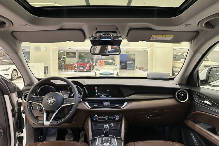 Used Alfa Romeo Stelvio 2017 2.0T 200HP Luxury Edition
