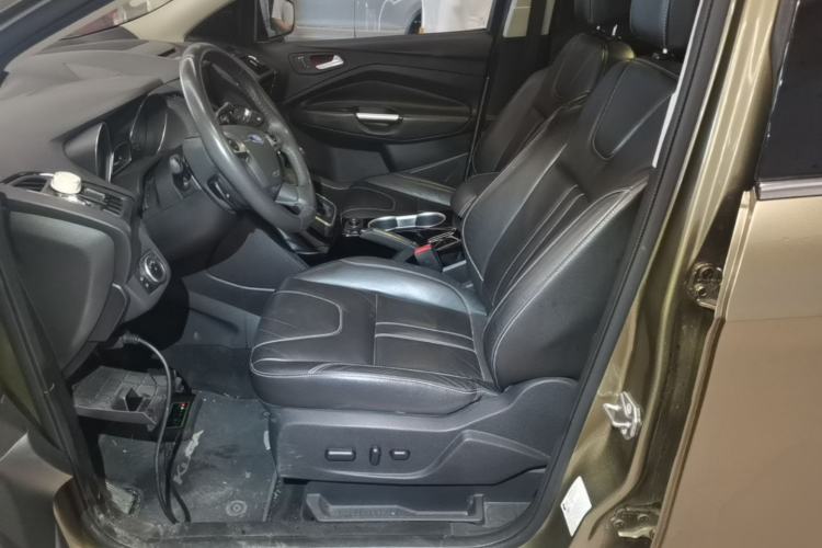 Used Ford Kuga 2015 2.0L GTDi Four-Wheel-Drive Sport Model
