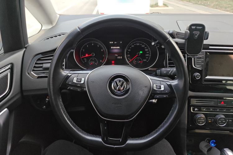 Used Volkswagen Golf 2015 1.4TSI Sportsvan Steering Wheel