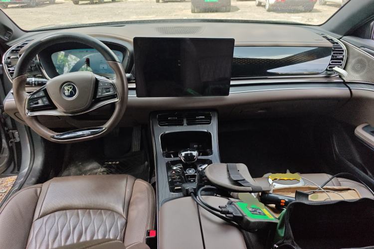 Used BYD Han 2022 EV Genesis Edition 715 km Front-Wheel-Drive Flagship Model Center Console