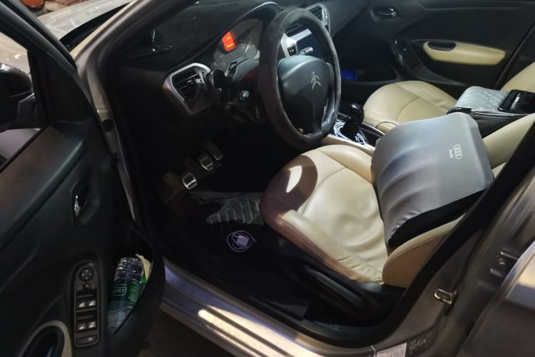 Used Citroen Elysee 2015 Zhishang Edition 1.6L Manual Fashion Model