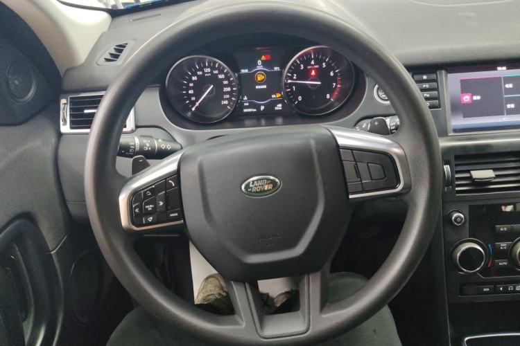 Used Land Rover Discovery Sport 2018 240 PS PURE Edition Steering Wheel