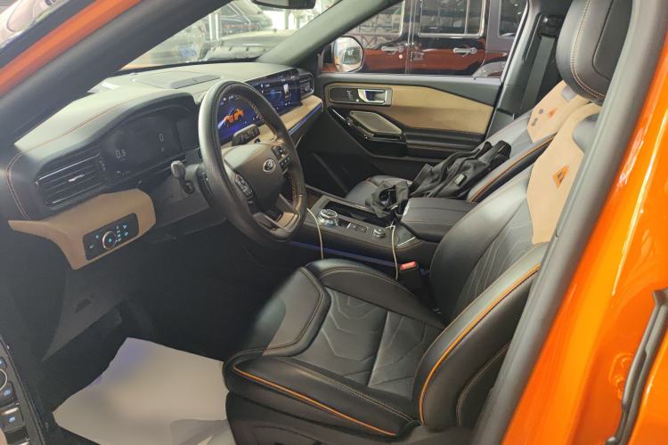 Used Ford Explorer 2024 2.3T EcoBoost Kunlun Peak Edition 7-Seater Left Front Seat