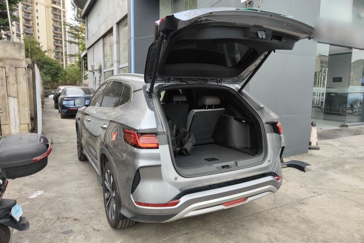 Used BYD Song PLUS New Energy 2025 DM-i Intelligent Driving 160KM Flagship Model Trunk