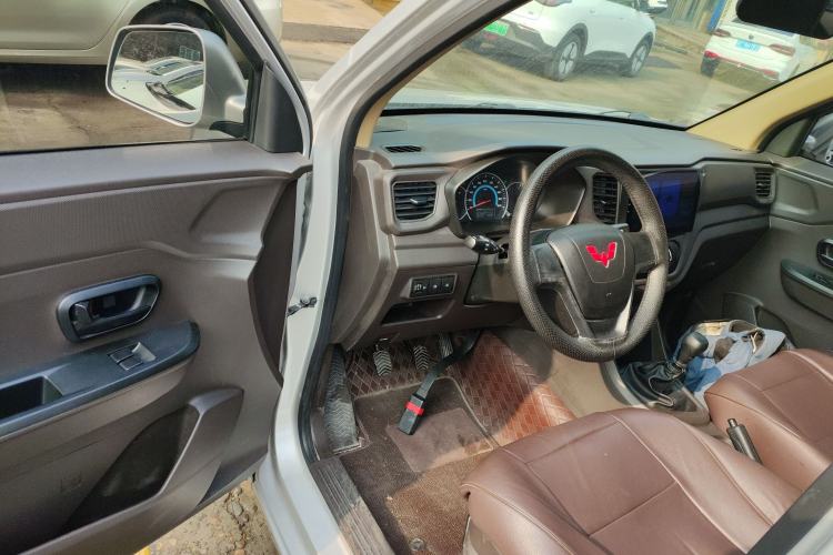 Used Wuling Hongguang V 2022 1.5L Enjoy Edition Electric-Powered LAR