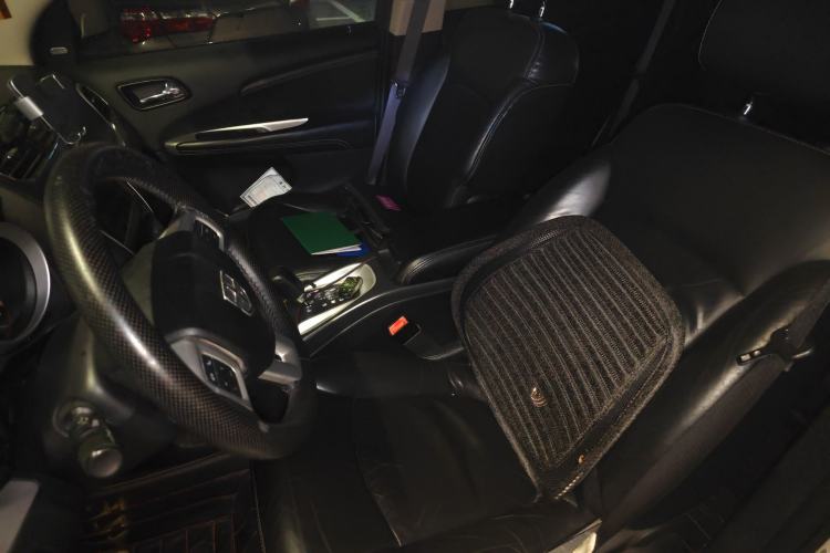 Used Dodge Journey 2013 2.4L Two-Wheel Drive Luxury Version