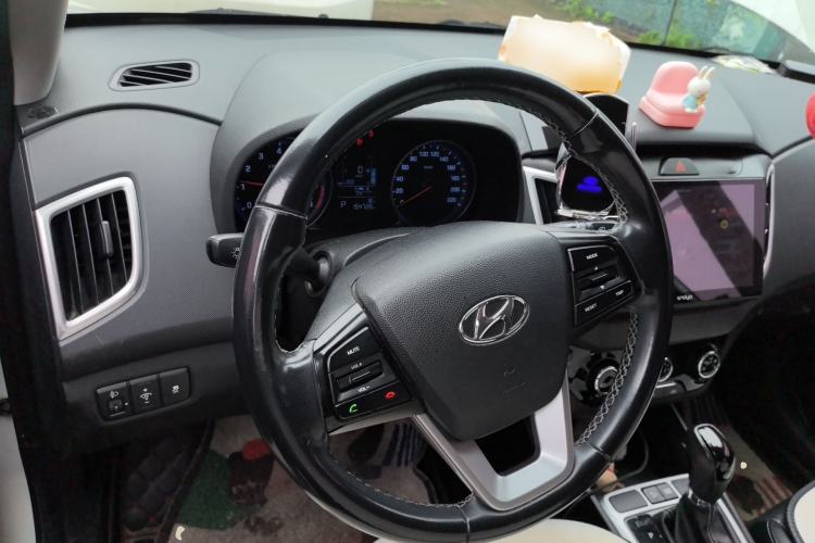 Used Hyundai ix25 2017 1.6L Automatic Smart Version Steering Wheel