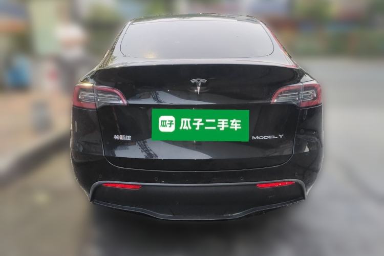 Used Tesla Model Y 2023 Long-Range All-Wheel-Drive Version