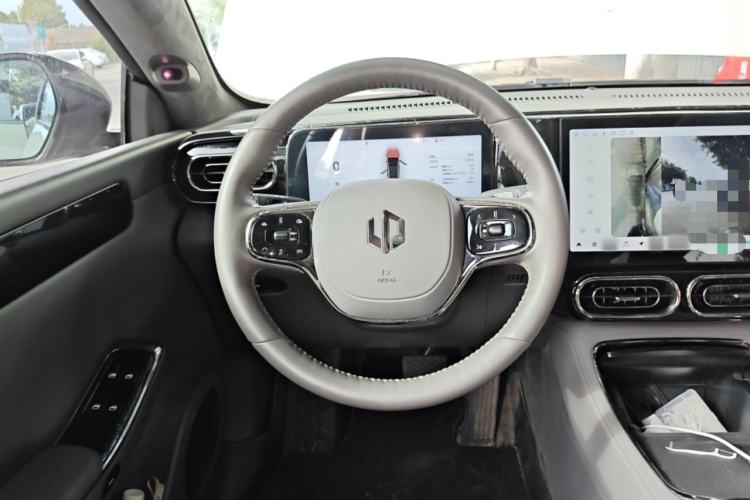 Used Leapmotor C01 2022 Four-Wheel Drive Dual-Motor Performance Version Steering Wheel