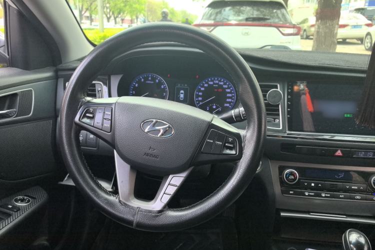 Used Hyundai Mistra 2014 1.8L Automatic Smart GLS Steering Wheel