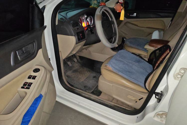 Used Ford Focus 2013 Sedan Classic 1.8L Manual Base Model