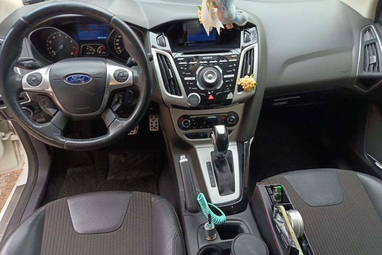 Used Ford Focus 2012 Hatchback 2.0L Automatic Luxury Sport Model
