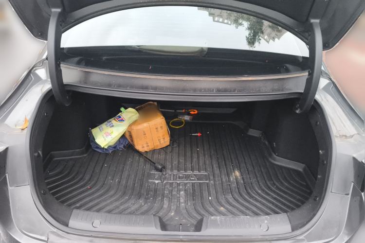 Used CHANGAN Eado DD 2023 Blue Whale NE 1.5T GDI DCT Navigation Model Trunk