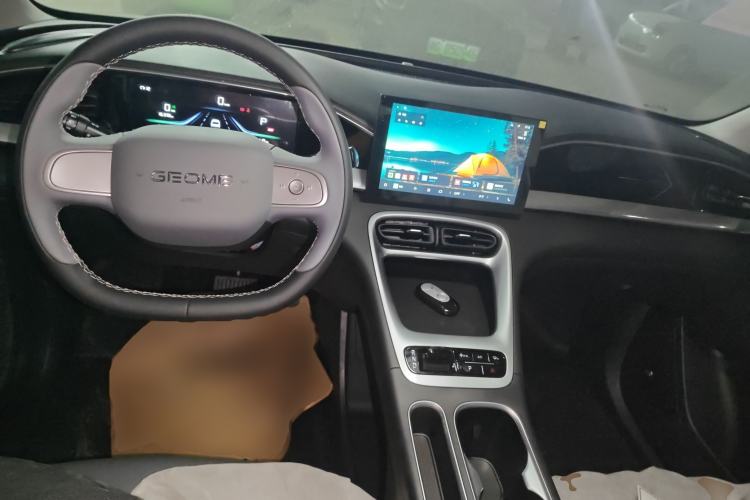 Used Geely Galaxy Geome 2026 Model 310km Youth Edition
