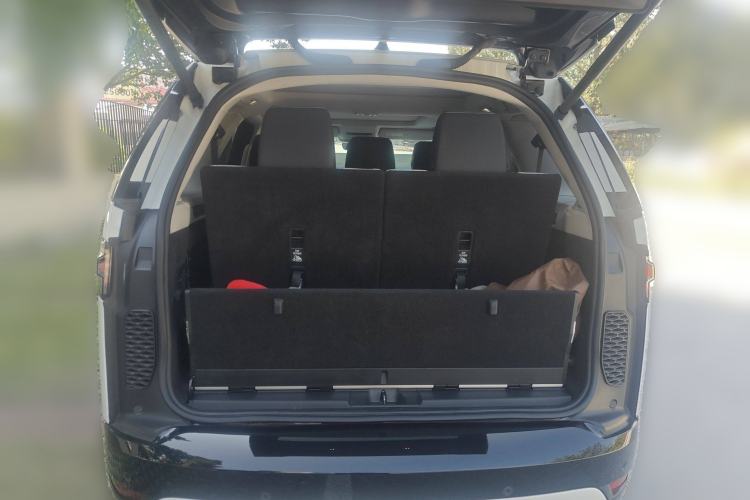 Used Land Rover Discovery 2021 360 PS R-Dynamic S