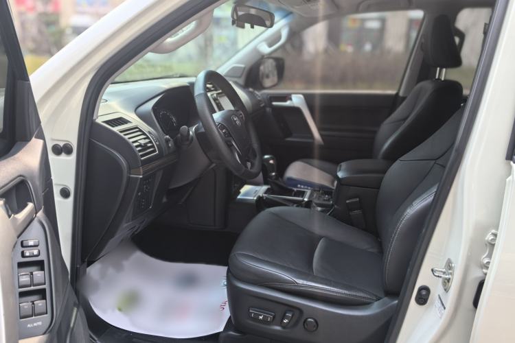 Used Toyota Prado 2018 3.5L Automatic TX-L Interior 5