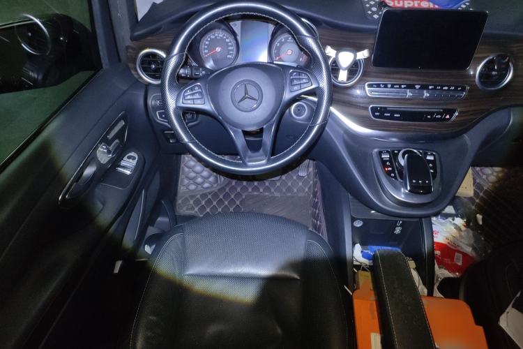 Used Mercedes-Benz V-Class 2017 V 260 Avantgarde Edition