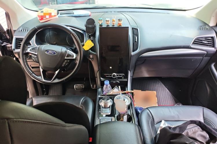 Used Ford Edge 2020 EcoBoost 245 Two-Wheel Drive Titanium 7-Seater Center Console