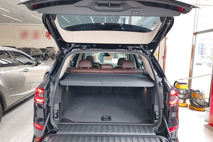 Used BMW X5 2022 Restyled xDrive 30Li Luxury Version M Sport Package
