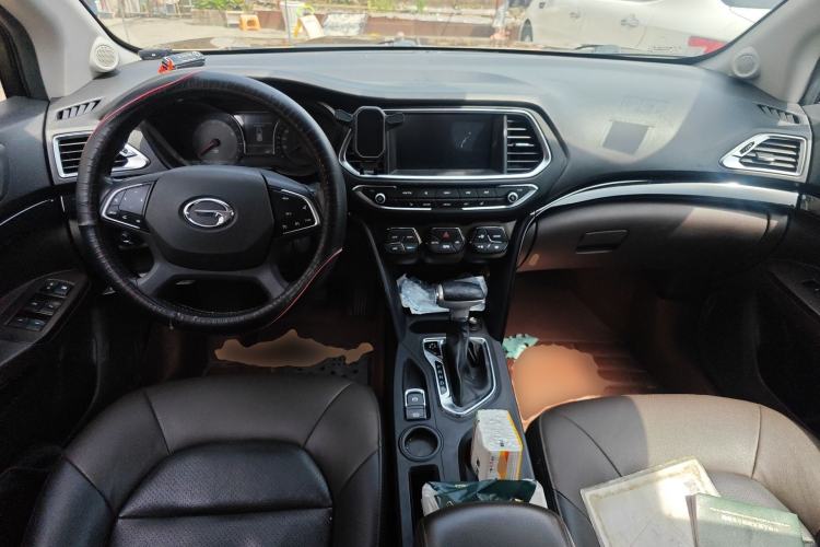 Used GAC Trumpchi GS4 2017 235T Automatic Two-Wheel Drive Luxury Smart Connectivity Version Center Console